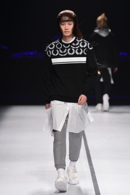 yoshio-kubo-tokyo-fashion-week-autumn-winter-2014-16