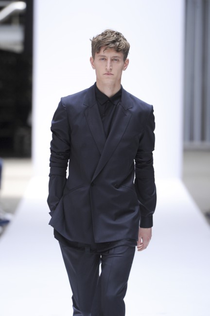 t-lauterbach_1050_ss14_pm