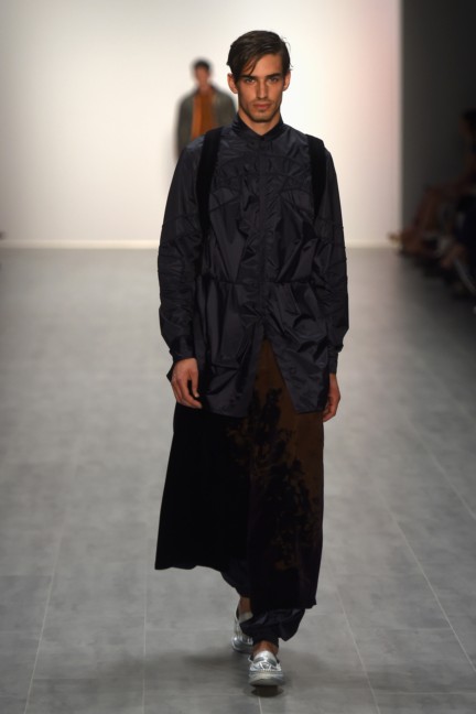 universitat-der-kunste-berlin-mercedes-benz-fashion-week-berlin-spring-summer-2015-12
