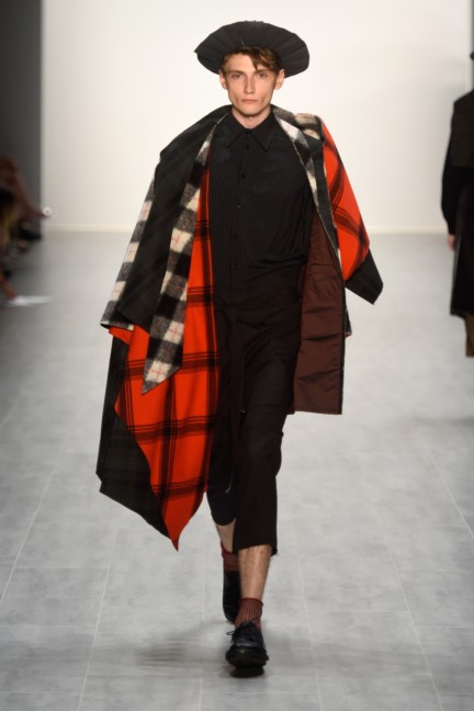 universitat-der-kunste-berlin-mercedes-benz-fashion-week-berlin-spring-summer-2015-13