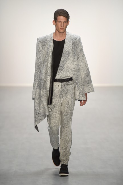 universitat-der-kunste-berlin-mercedes-benz-fashion-week-berlin-spring-summer-2015-130