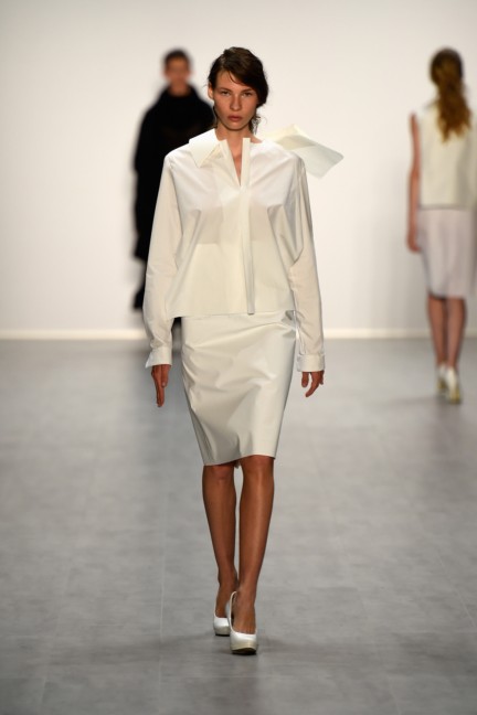 universitat-der-kunste-berlin-mercedes-benz-fashion-week-berlin-spring-summer-2015-38