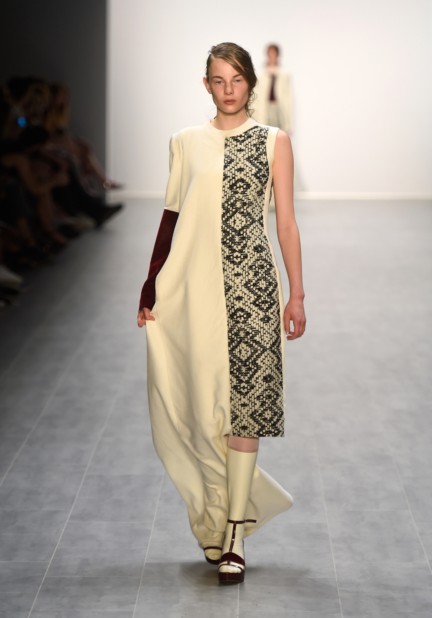 universitat-der-kunste-berlin-mercedes-benz-fashion-week-berlin-spring-summer-2015-4