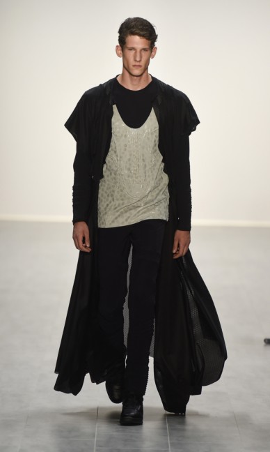 universitat-der-kunste-berlin-mercedes-benz-fashion-week-berlin-spring-summer-2015-48