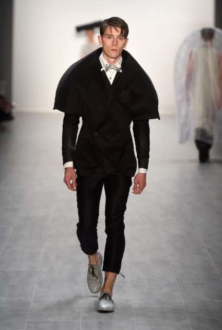 universitat-der-kunste-berlin-mercedes-benz-fashion-week-berlin-spring-summer-2015-53