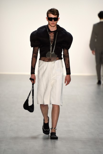 universitat-der-kunste-berlin-mercedes-benz-fashion-week-berlin-spring-summer-2015-57