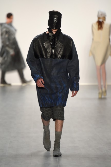 universitat-der-kunste-berlin-mercedes-benz-fashion-week-berlin-spring-summer-2015-63