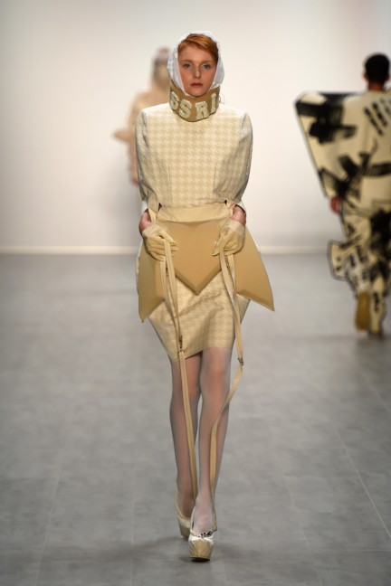 universitat-der-kunste-berlin-mercedes-benz-fashion-week-berlin-spring-summer-2015-65