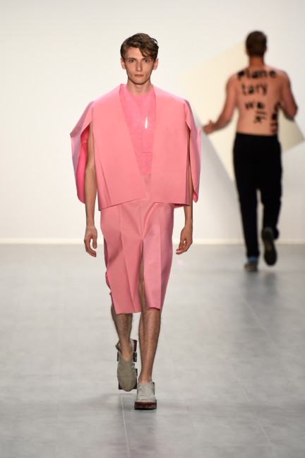 universitat-der-kunste-berlin-mercedes-benz-fashion-week-berlin-spring-summer-2015-67