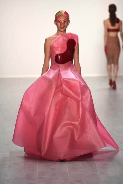 universitat-der-kunste-berlin-mercedes-benz-fashion-week-berlin-spring-summer-2015-68