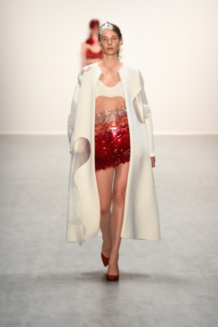 universitat-der-kunste-berlin-mercedes-benz-fashion-week-berlin-spring-summer-2015-71