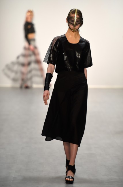 universitat-der-kunste-berlin-mercedes-benz-fashion-week-berlin-spring-summer-2015-83