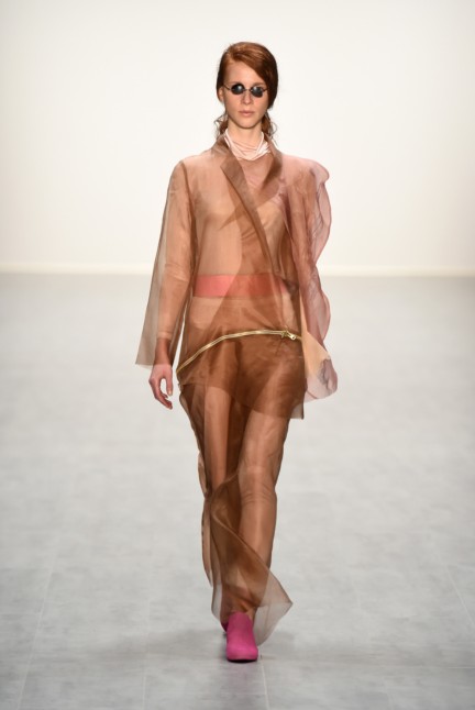 universitat-der-kunste-berlin-mercedes-benz-fashion-week-berlin-spring-summer-2015-88