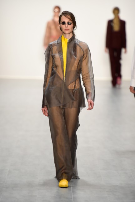 universitat-der-kunste-berlin-mercedes-benz-fashion-week-berlin-spring-summer-2015-99