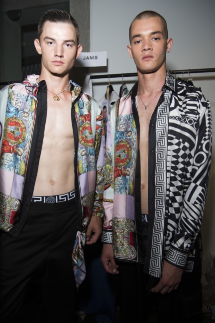 versace-milan-mens-ss-18-1