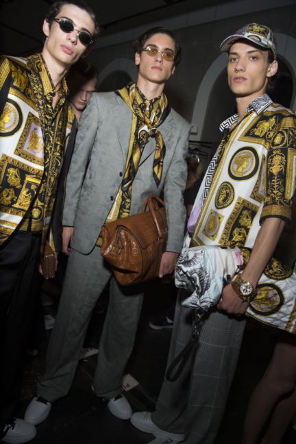 versace-milan-mens-ss-18-10