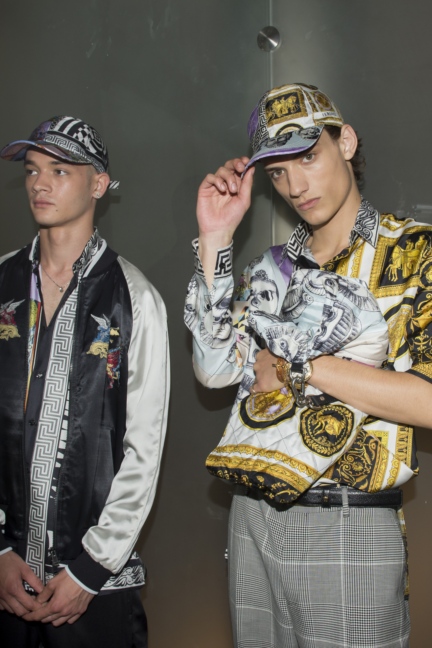 versace-milan-mens-ss-18-100