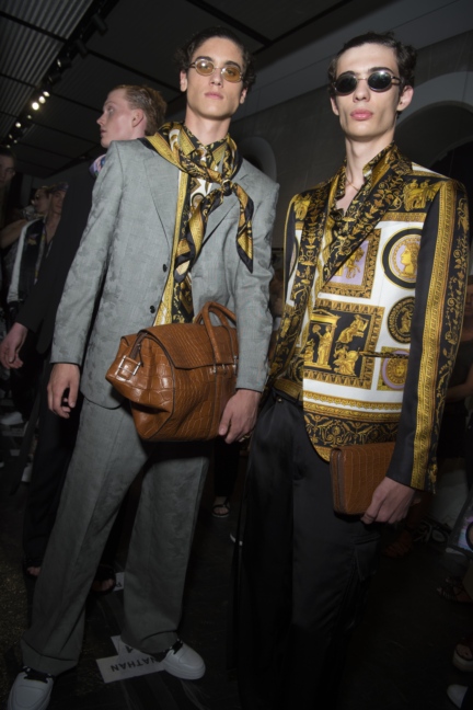 versace-milan-mens-ss-18-11