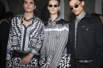 versace-milan-mens-ss-18-18
