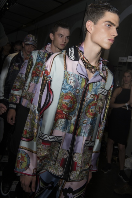 versace-milan-mens-ss-18-64