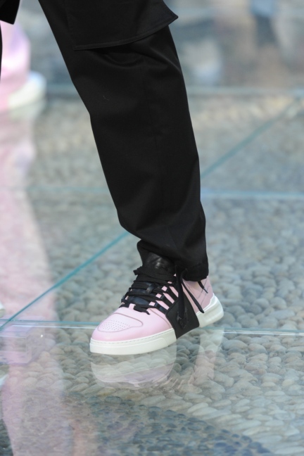 versace-milan-mens-ss-18-details-116