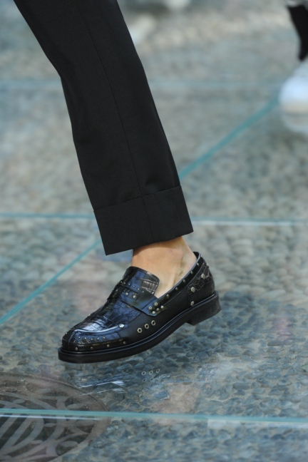 versace-milan-mens-ss-18-details-124