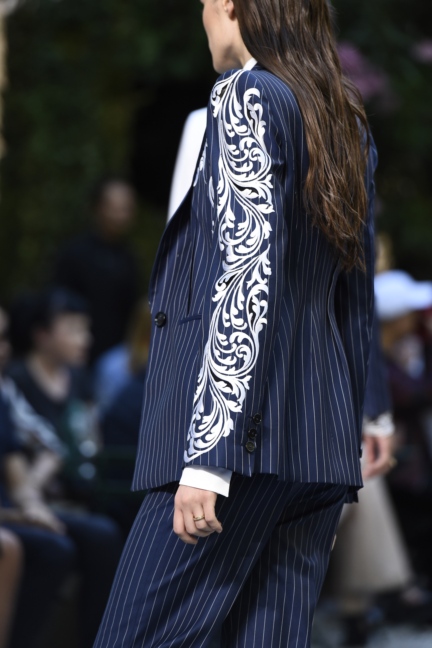 versace-milan-mens-ss-18-details-21