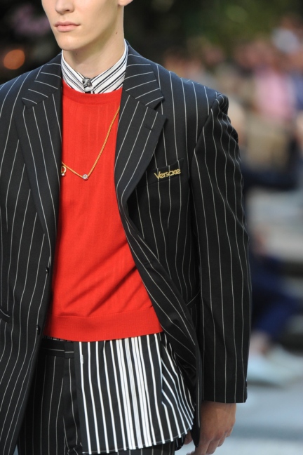 versace-milan-mens-ss-18-details-33