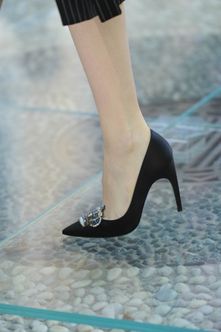 versace-milan-mens-ss-18-details-34