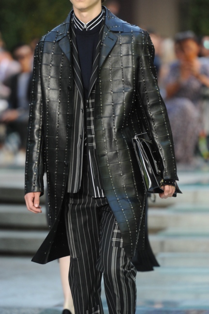 versace-milan-mens-ss-18-details-35