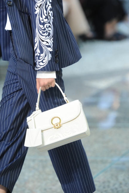 versace-milan-mens-ss-18-details-52