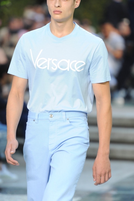 versace-milan-mens-ss-18-details-62