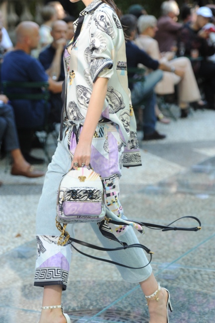 versace-milan-mens-ss-18-details-70