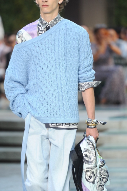 versace-milan-mens-ss-18-details-73