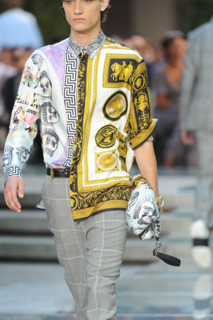 versace-milan-mens-ss-18-details-76