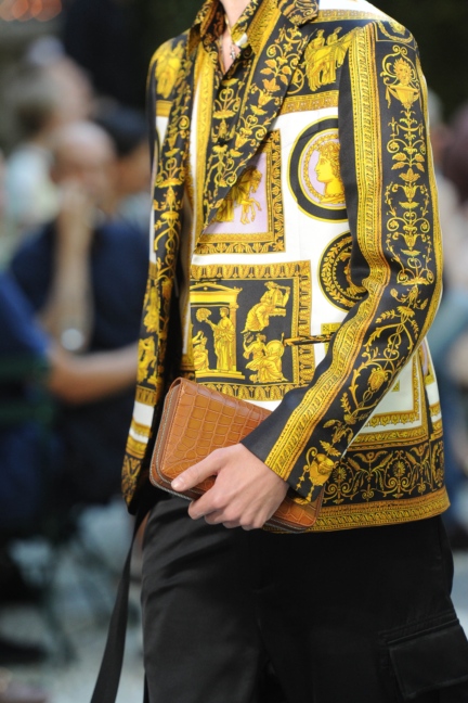 versace-milan-mens-ss-18-details-84