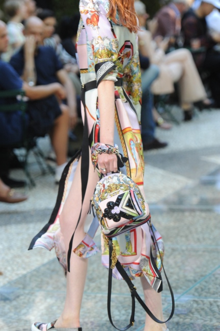 versace-milan-mens-ss-18-details-86