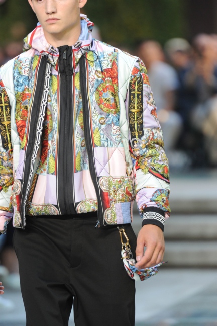 versace-milan-mens-ss-18-details-87
