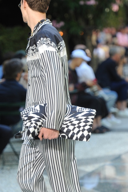 versace-milan-mens-ss-18-details-96