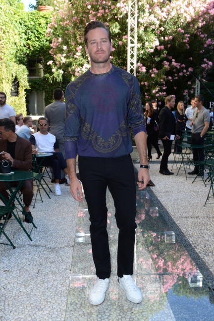v_m_ss18_armie-hammer