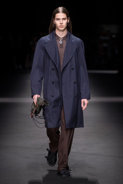 versace_men_ss17_06