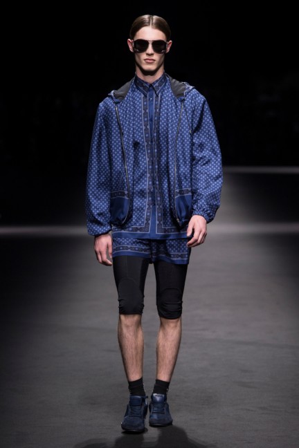 versace_men_ss17_23