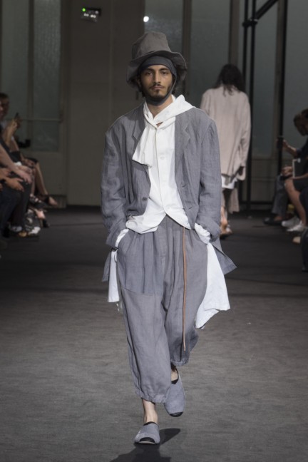 yohji-yamamoto-paris-mens-ss-17-backstage-11