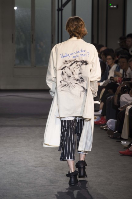 yohji-yamamoto-paris-mens-ss-17-backstage-22