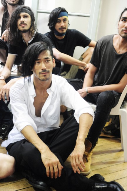 yohji-yamamoto-paris-mens-ss-17-12