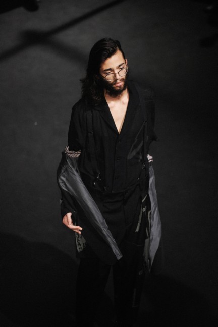yohji-yamamoto-paris-mens-ss-17-40