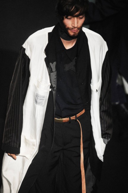 yohji-yamamoto-paris-mens-ss-17-41