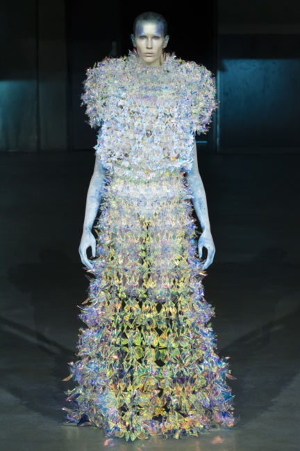 yuima-nakazato-hcfw16-10