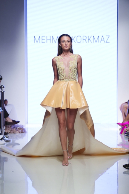mehmet-korkmaz-arab-fashion-week-ss20-dubai-1655