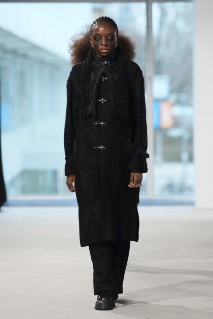 dennis_chuene_aw24_look14_by_boris_marberg_for_bfw